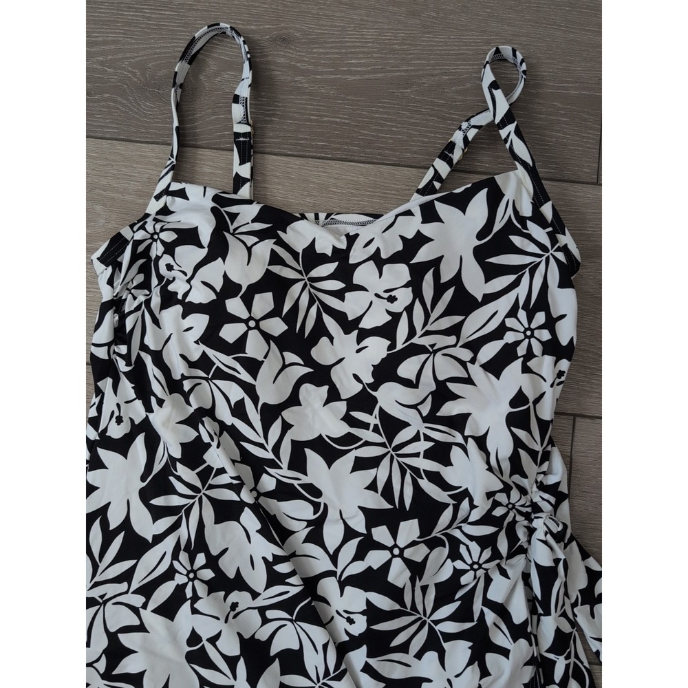 NWT Lands End Women Chlorine Resistant Sweetheart Swimdress Black Floral Size 8 - Picture 3 of 7